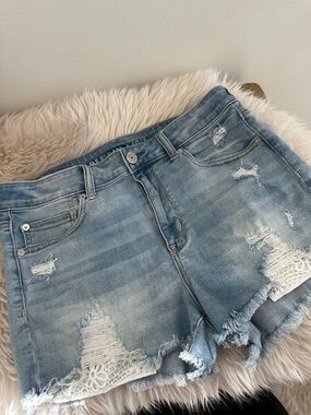 American Eagle Outfitters Light Wash Distressed Denim Shorts with Lace Trim